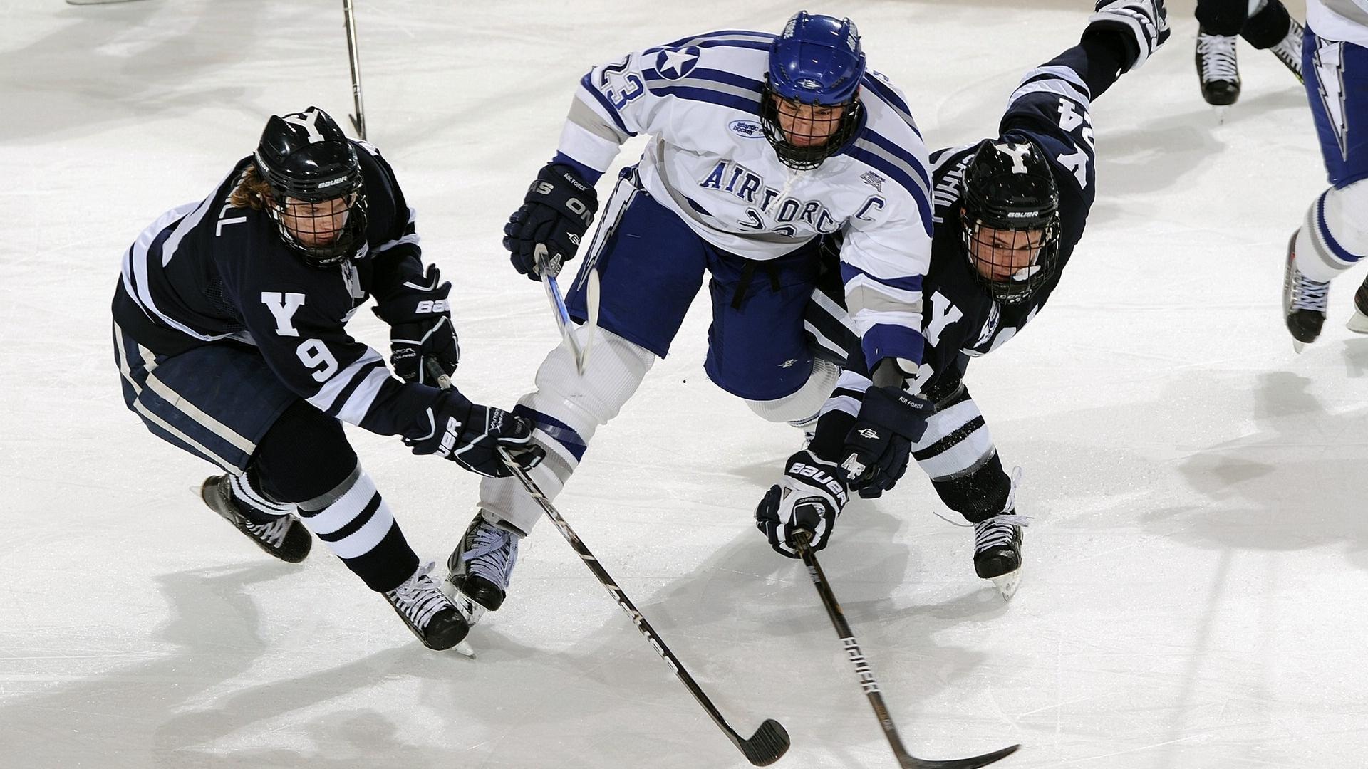 迈尼昂直面伤疑，门将乃绿茵最前线，承受冲击是我们的勋章